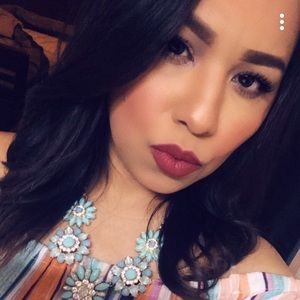 Meet your Posher, Corina